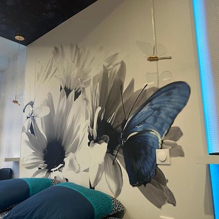 Butterfly By Carl-Emilie Bed & Breakfast เอปินาล ภายนอก รูปภาพ